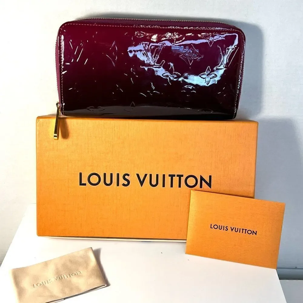 Authentic Louis Vuitton Ombré Zippy Wallet